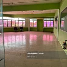 Corner lot 2 storey link factory Pandamaran 