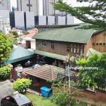 Spacious and well maintained bungalow