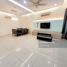 2.5 storey Not Facing Houses Walking Distance to Shops and Hawkers