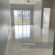 Bayu Puteri Apartment Bandar Puteri Puchong 900sf Corner unit for Sale