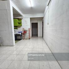 Nuri Apartment, Near Selayang Hospital 
