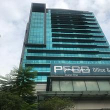 Ground Floor! MSC status office with LRT