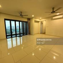 Below Market Prices , Kitchen Cabinet, 3 Car Park , KLCC View