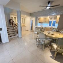 Lowest Price in Canary, Private Lift