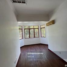 2 sty corner house in Tropicana Indah for rent p/furnished big garden