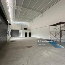 1.5 storey semi detached light industry@taman  perindustrian valdor