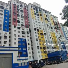 End Unit Windy And Privacy Ppr Hiliran Ampang Block C For Sale