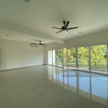 Unit for rent in the loft 