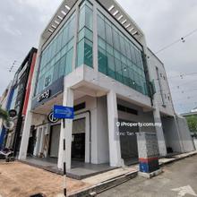 Vacant now, view to offer!