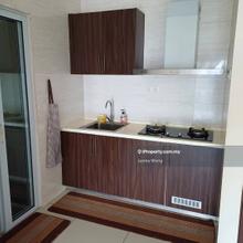 Party furnished Koi Suite condo Puchong 3r2b Taman Mas Koi Prima