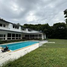 Serene Bungalow with Pool & Expansive Garden in Bukit Tunku