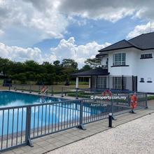 Private Bungalow with Pool & Garden For Rent Rm35k @ Leisure Farm 