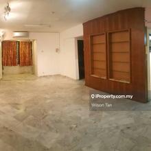 Renovated 3 rooms Pangsaria Apartment with kitchen cabinet