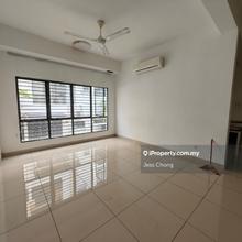Townhouse upper unit for Sale