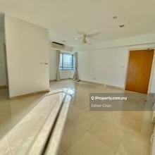 Unobstructed Palace view 