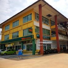3 Storey Shop End Lot at Bukit Jelutong 