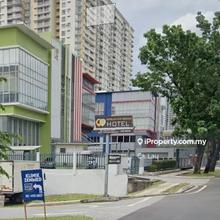 Semi-d factory with lift setapak main road 