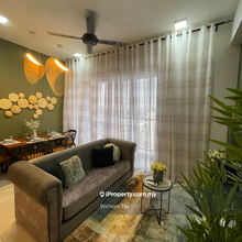 Freehold, fully furnished, 3 bedroom 3 bathroom