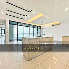 The Light Collection 3, Rare 5 Carparks, 2163sf High Flr Seaview Unit