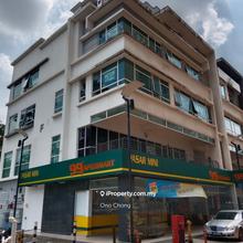 Kelana Jaya Shop Next to Transit Station For Sale