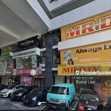 Kl trader square