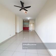Oug parklane orange colour block e 3 carparks unit for sale, built ins