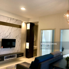 Studio corner unit, 5min walk to Publika, The Met 