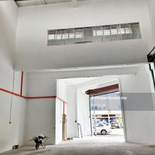 Batu caves taman industri bolton corner 1.5 storey factory sale vacant
