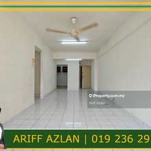 Basic unit like new Cheras Condo with 2 Parkings. Nearby easy access.