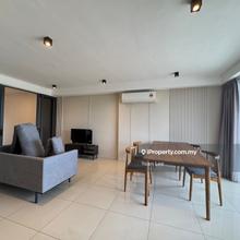 Beautiful Duplex unit with direct covered Walkway to MRT station