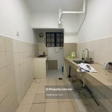 For sale golden villa apartment sentosa kitchen table top first floor