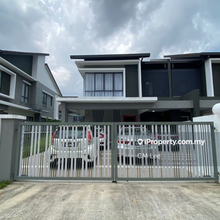 Hemingway Semi-D Fully Furnished For Sale