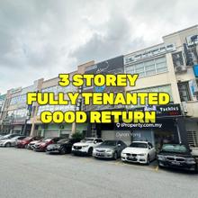 3 Storey shoplot for Sale