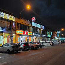 Corner lot Ground floor near by Lrt station 