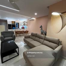 Adiva Courtyard Terraces, Walking distance to Waterfront, Central Lake