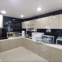 3 storey terrace/ Reno/ Intermediate