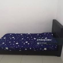 Mahkota garden Middle Room with air-cond and parking
