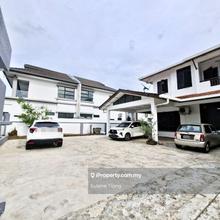 Stutong - Double Storey Corner house (can park 7 cars)