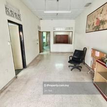 20x75 Happy Garden 1 Sty Freehold Well Kept 2 Parking 100% Loan Nr MRT