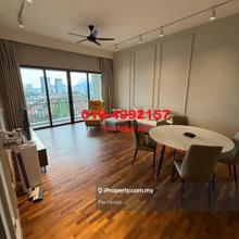 A wonderful sea facing residential property. High floor & sea view