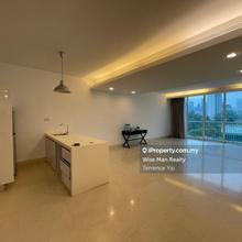 Resort feel unit Low Floor KLCC n Pool view 