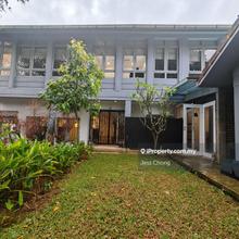 Spacious Corner Link House ,big land, Green View Fresh Air Surrounding