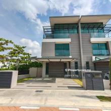 Semi-D house for Sale