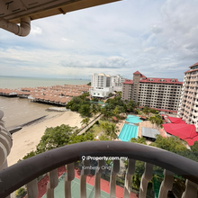 High Floor Penthouse Duplex Facing Seaview and Comes With Balcony 