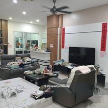3 Storey Semi-D, Isola Villa, Senibong Cove for Sale!!