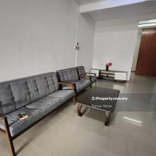 Ulu tiram single storey rent with big big land 
