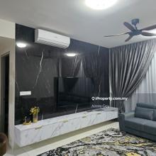 Emerald 9 Partly Well Maintain Renovated Unit For Sale Walk to MRT