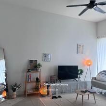 Strategic location, attractive offer, alive neighbourhood