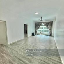 Parc Regency Plentong / 2 Bedroom / Pool View Mid Floor