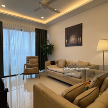 4bedder unit with KLCC skyline view